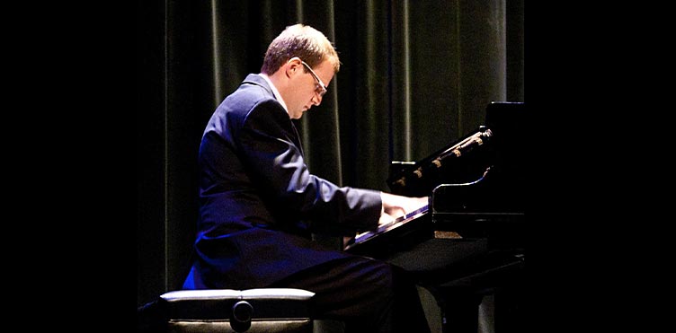 Dotan Nitzberg in Recital